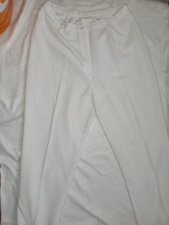 Ľahké nohavice, 48