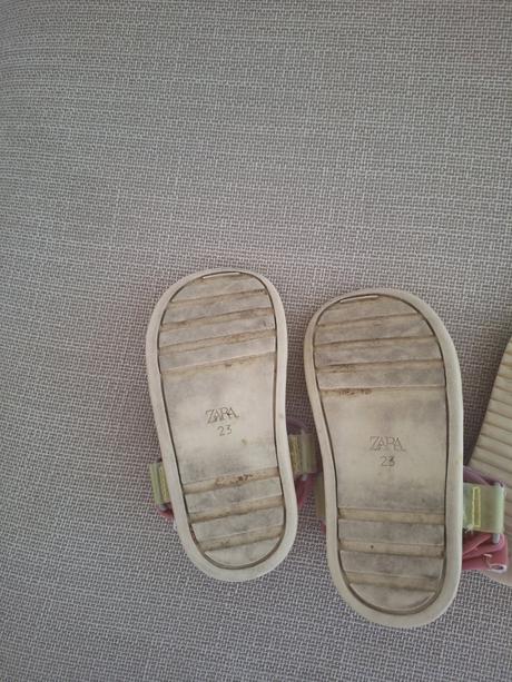 Dievcenske sandalky 2 páry velkost 23, zara,23