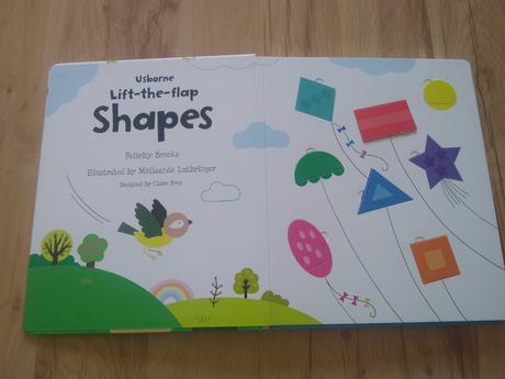 Knižky s okienkami - farby, tvary, protiklady,