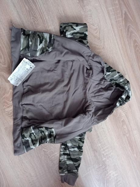 Mikina nová - obojstranná 92, 92