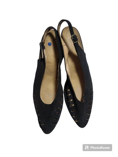 Dámske sandálky z vypracovanej kože, 40