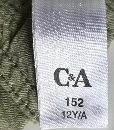 Šortky, c&a,152