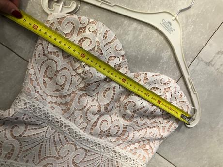 Krasne saty, lipsy london,36