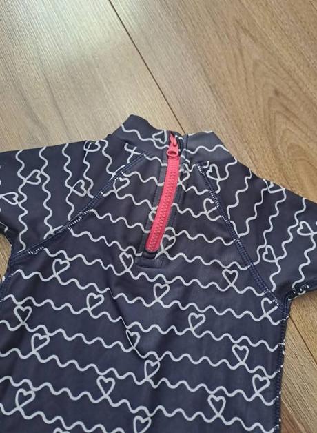 Tričko na plávanie, 74