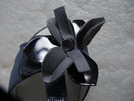 Sandálky s kvietkom, ren but,32