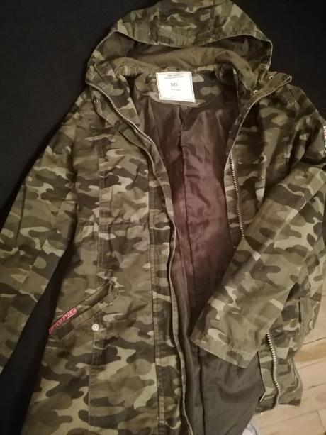 Dievcenska bunda, 146