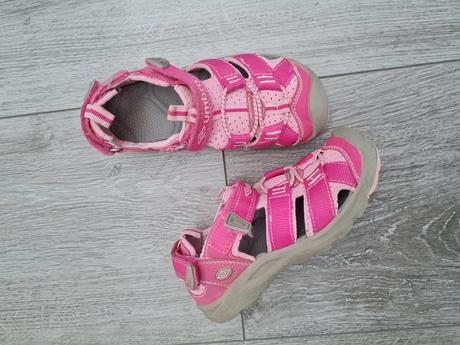 Letné dierkavé tenisky, 29