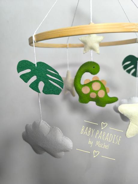 Kolotoč nad postieľku dinosaurus, 