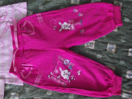 Tričenko s tepláčikmi., next,80