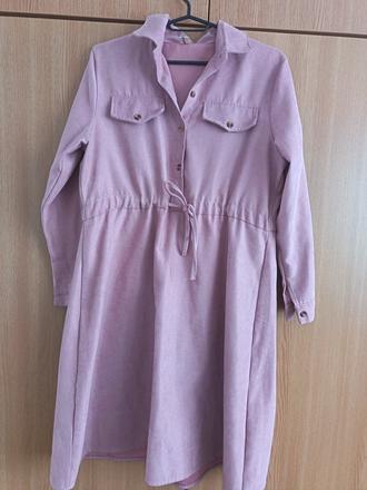 Ružové šaty na zimu, l