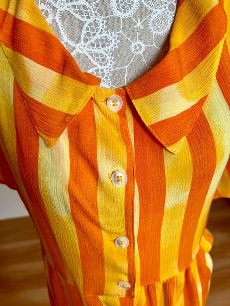 Pásikované šaty, l