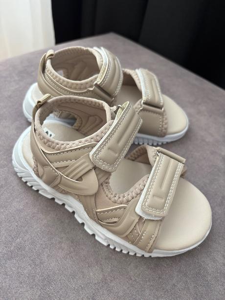 Chlapčenské sandálky, 25