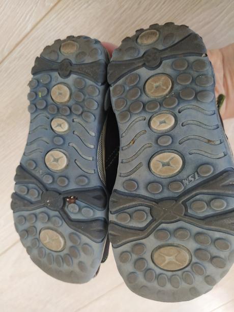 Sandálky, essi,23