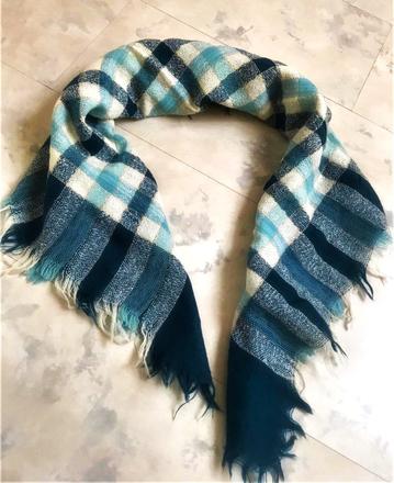 Šatka okolo krku, l