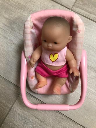 Bábika bábatko v autosedačke, 