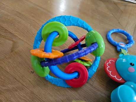 Hryzátko chladivé, závesný sloník a hračka do ruky, 