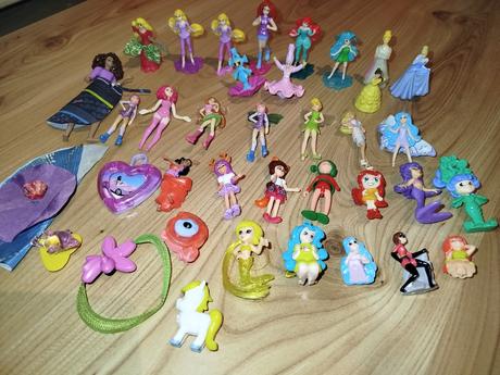 Hračky,postavičky princezné.,