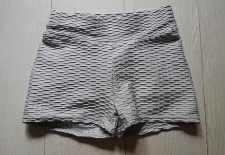 Poddajné kraťasky, s