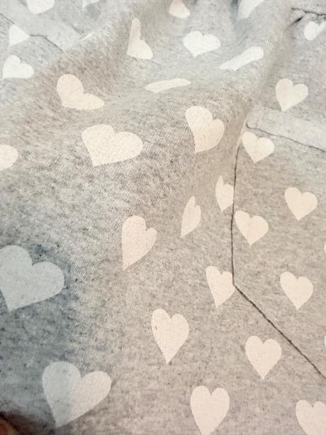 Srdiečkové šaty, 110