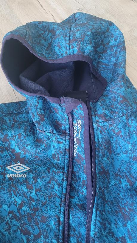Softshelová bunda, umbro,128