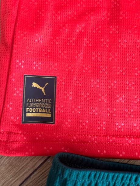 Krasny futbalový dres, puma,116