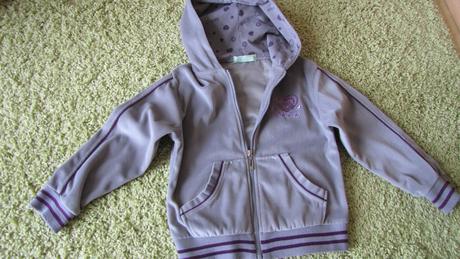 Mikinu s kapucňov, 116