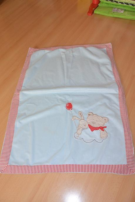 Obojstranna flisova deka s bavlnenou nasivkou, 