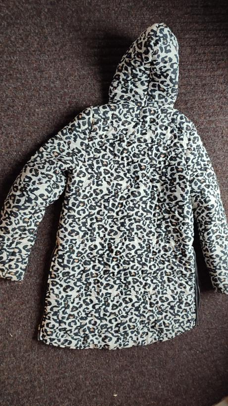 Bunda leoparďou potlačou, 40