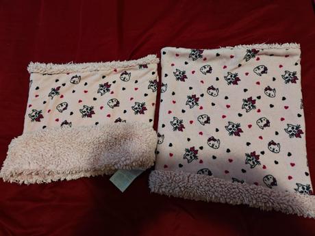 Dva teplucke nakrcniky s macickami, 116