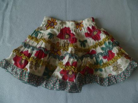 Pestra suknicka zn. catimini, 86