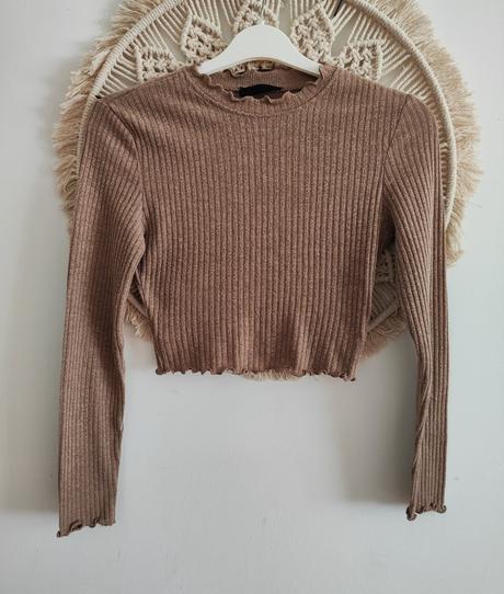 Cropnutý tenký svetrík, s