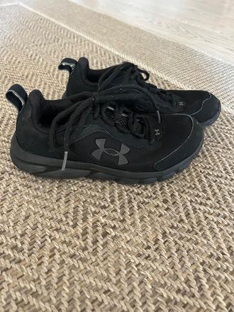 Botasky under armour, under armour,35