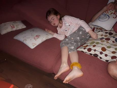 Dvojdielne pyžamo, taro,128