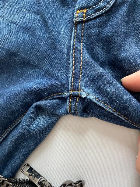 Roztrhané rifle, 28