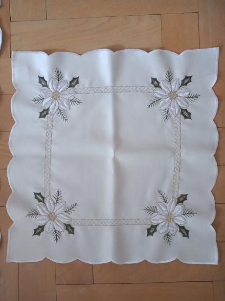 Dva dekoračné obrusy, 