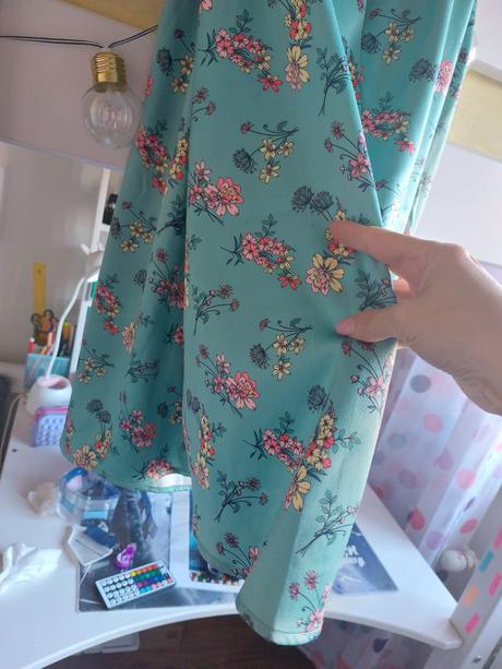 Sukna retro, reserved,140