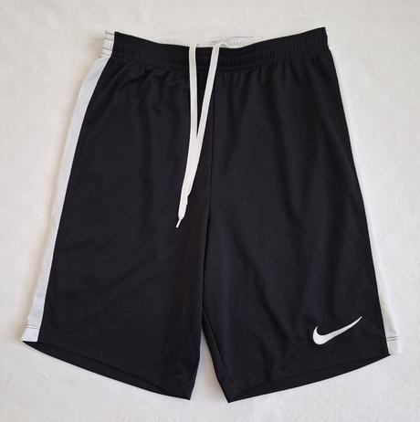 Kraťasy na cvičenie, nike,s