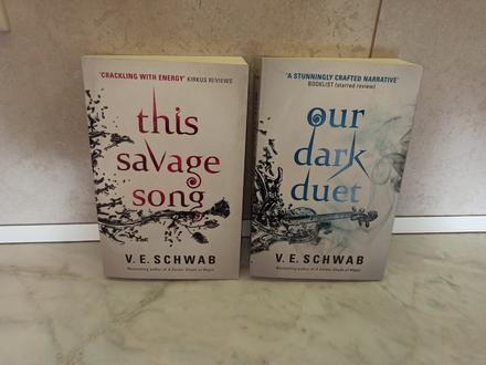 V e schwab - monsters of verity, 