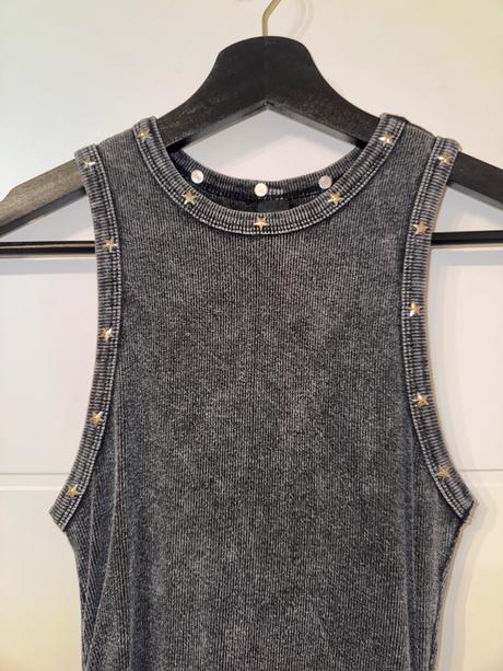 Sivé šaty s rozparkom shein, xs