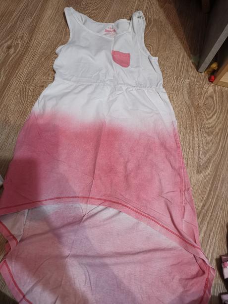 Tričkove šatky, 122