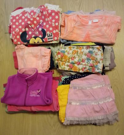 Veľký balík dievčenského oblečenia v. 116, 104–116