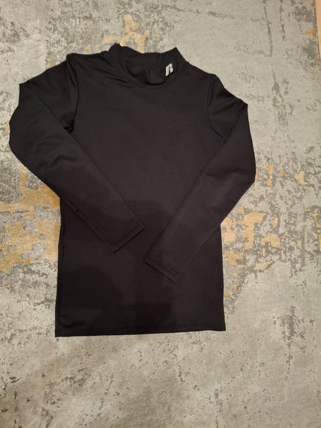 Vrchný diel termo oblecenia hokejistu zn. russell, 140