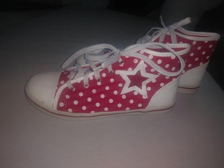 Nápadité tenisky č. 38, 38