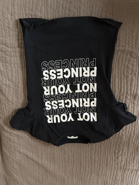 Dámske oblečenie, s