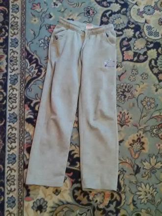 Tepláky na 10 rokov, 146