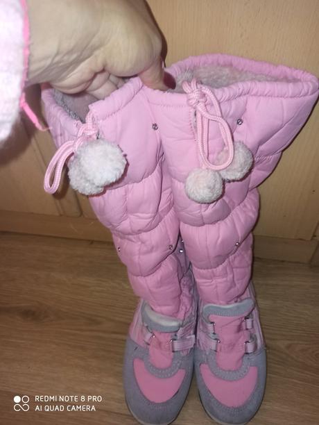 Ružové snehulky, 33