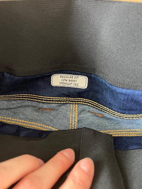 Obtiahnuté modré džínsy, pepe jeans,s