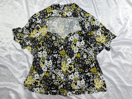 Kvalitne damske tričko, 54