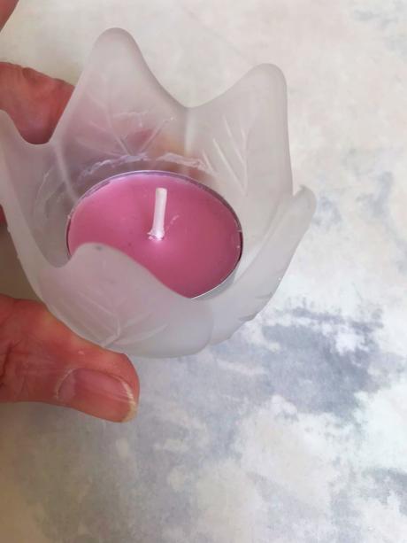 Svietnik z ľadového skla,