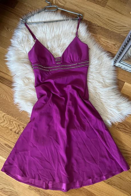 Spoločenské šaty s, 36